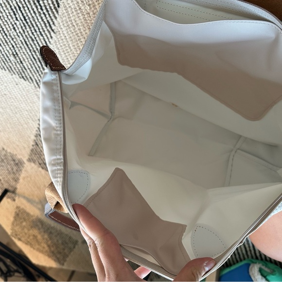 Longchamp Le Pliage Tote - Picture 8 of 14